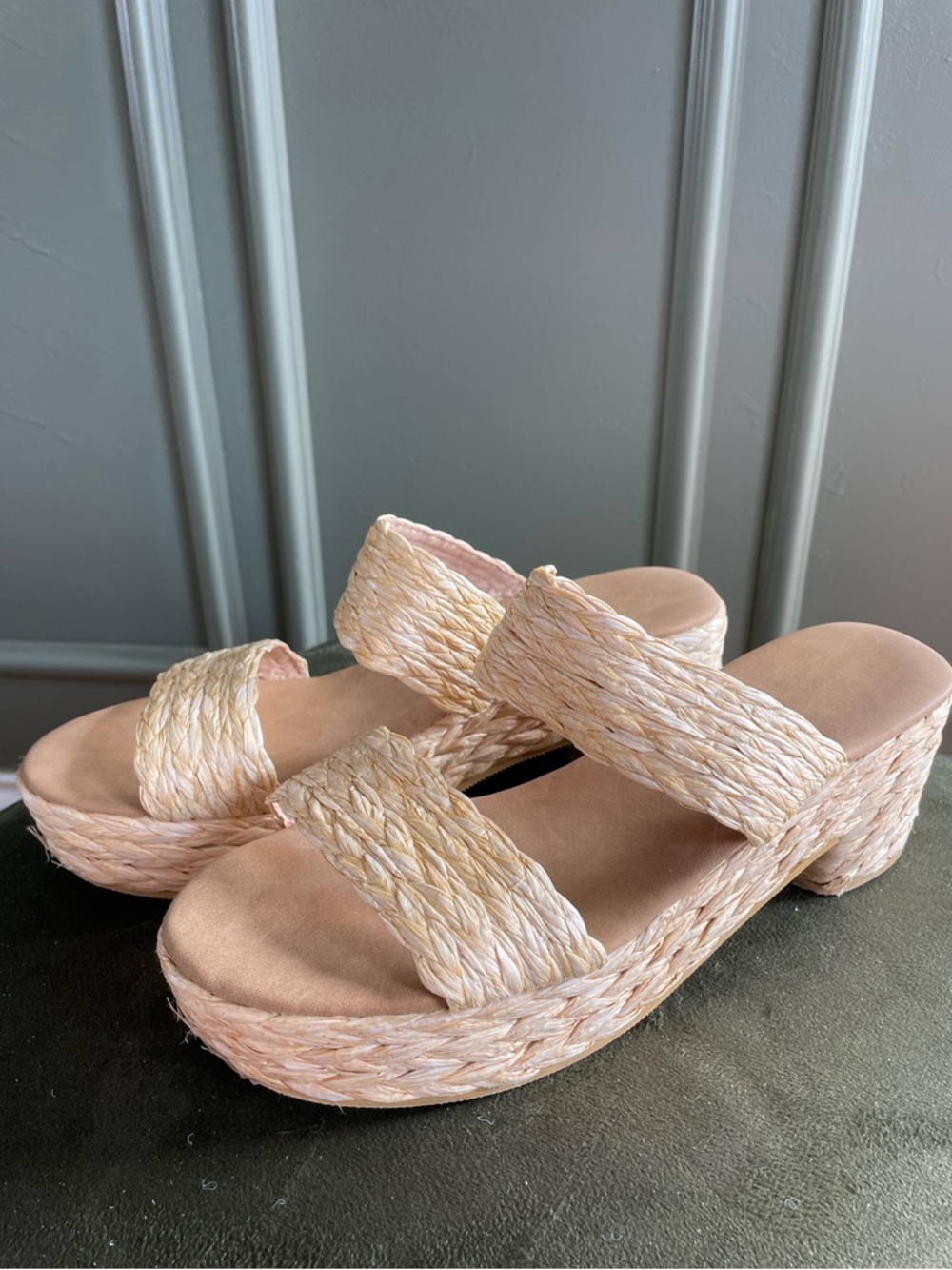 Woven Platform Sandals Women’s 9 Resort Neutral Slides Euro Summer Straw Details - Picture 2 of 6